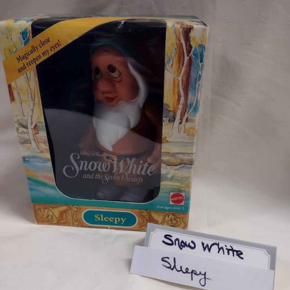 SNOW WHITE "SLEEPY" NEW IN ORIGINAL BOX
